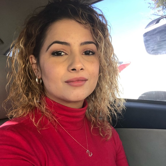 Meet your Posher, Yaima - Picture 2 of 2